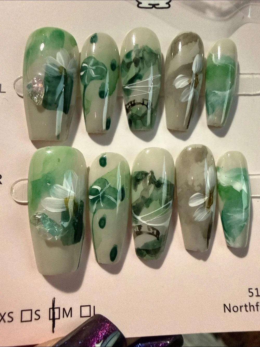 Green Floral Marble Press-On Nail Set
